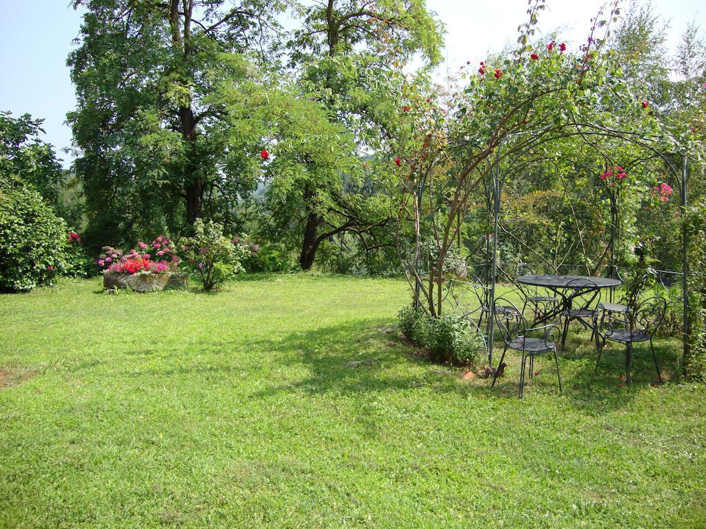 Cascina Nel Bosco Bed & Breakfast Moncucco Torinese Exterior foto